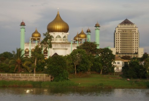 Masjid Negara di Kuching Malaysia